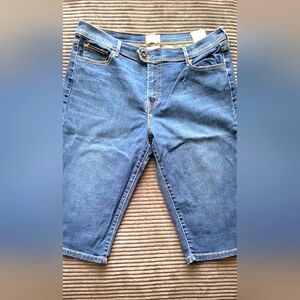 Levi's denim capris